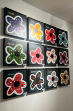 Load image into Gallery viewer, OD Bloomin’ Flower Original